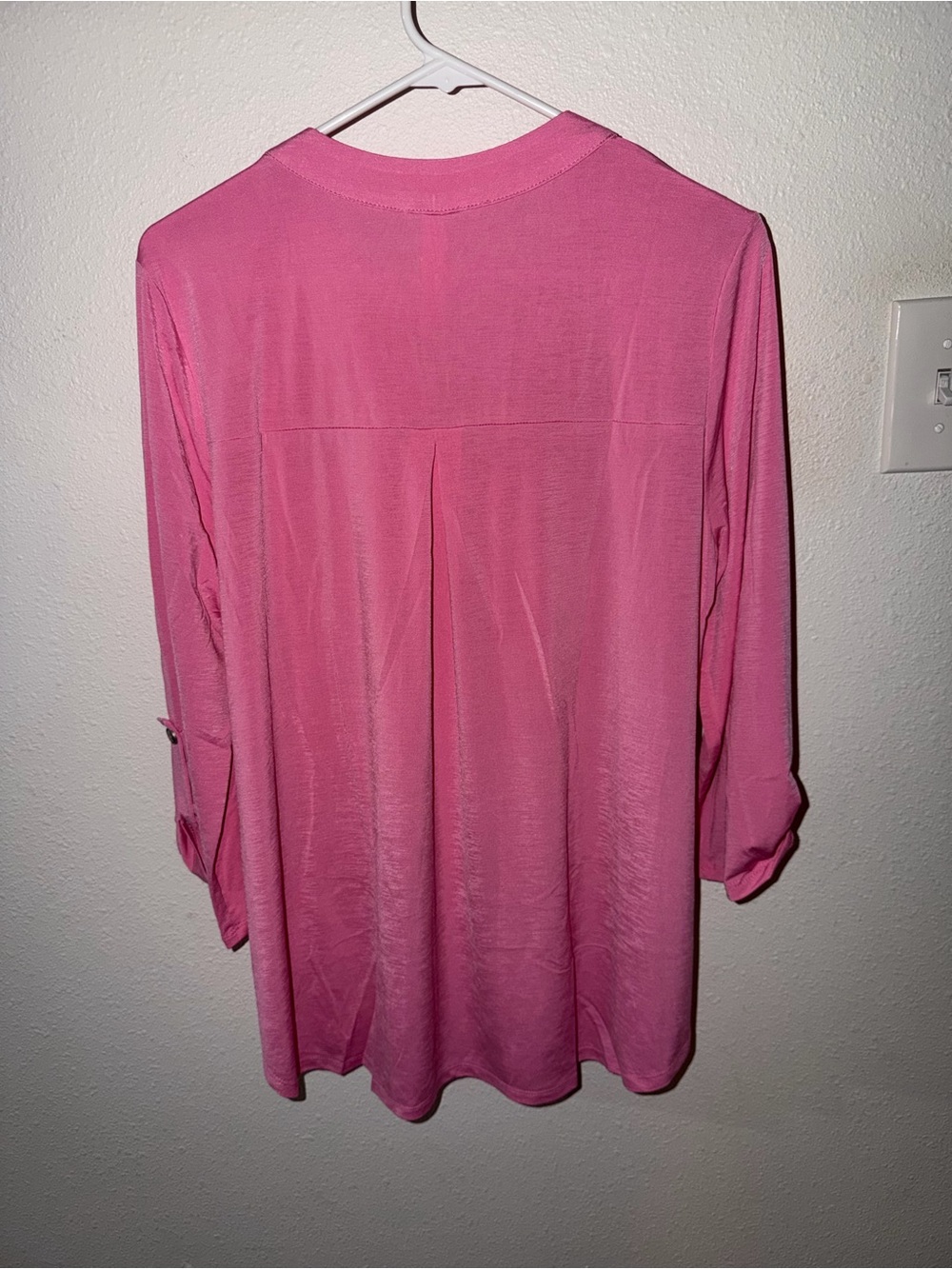 Dear Scarlett Pink Split V-Neck Roll-Tab Sleeve Tunic NWT - Picture 10 of 10